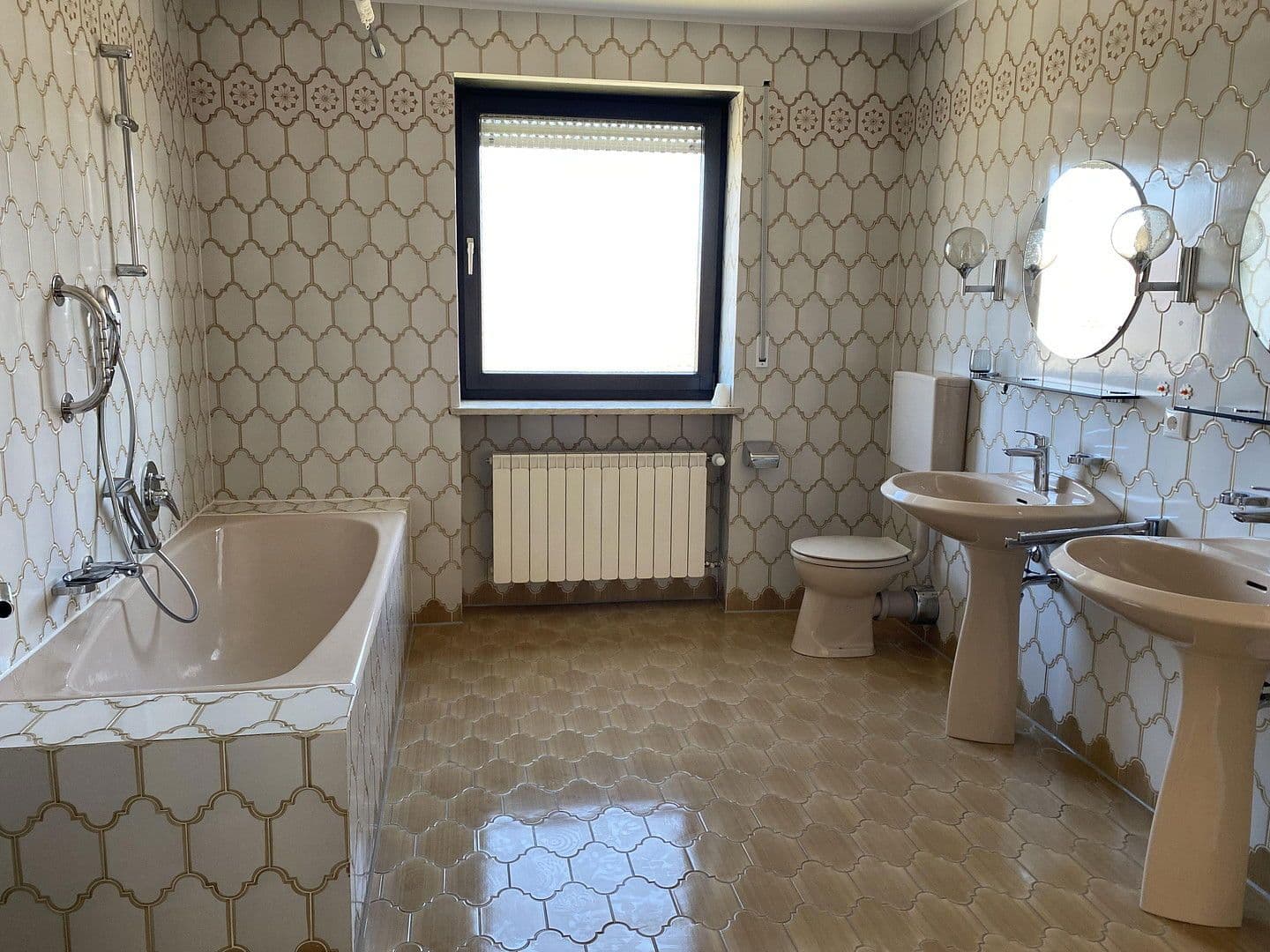 Pronájem domu 160 m², pozemek 766 m², Lappersdorf, Bavorsko Pronájem domu 160 m², pozemek 766 m², Lappersdorf, Bavorsko