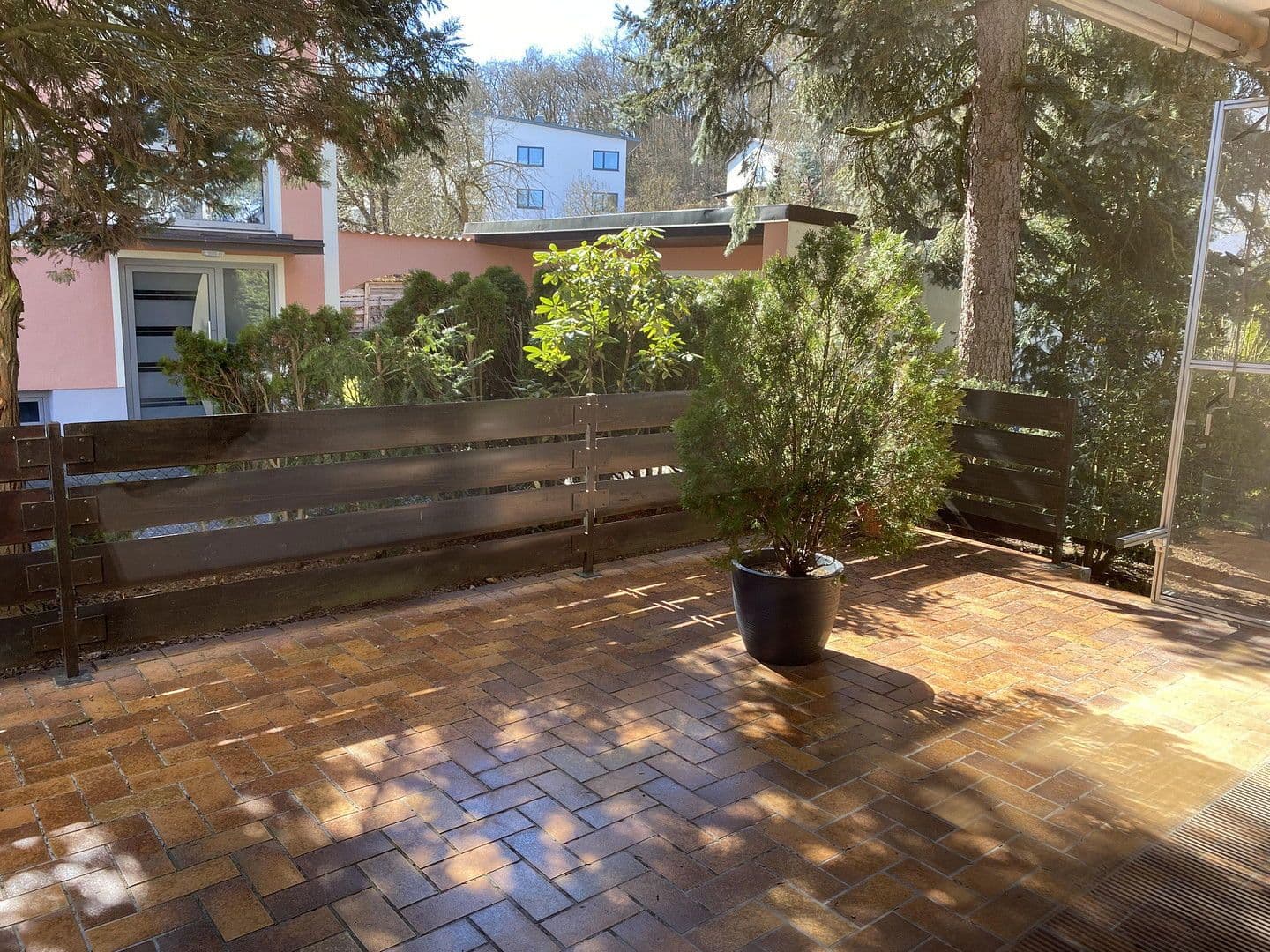 Pronájem domu 160 m², pozemek 766 m², Lappersdorf, Bavorsko Pronájem domu 160 m², pozemek 766 m², Lappersdorf, Bavorsko