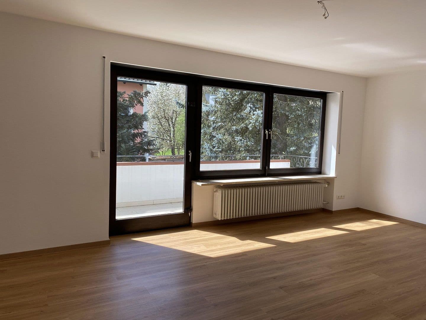 Pronájem domu 160 m², pozemek 766 m², Lappersdorf, Bavorsko Pronájem domu 160 m², pozemek 766 m², Lappersdorf, Bavorsko