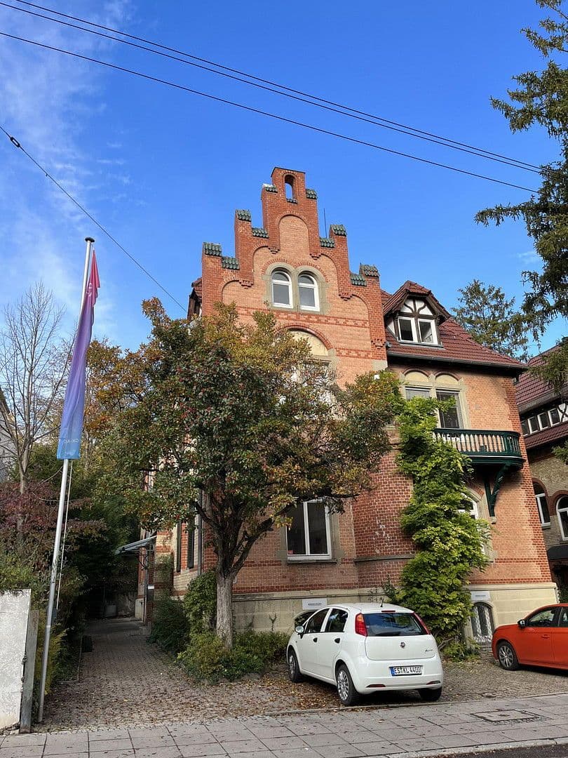 Pronájem kanceláře 21 m², Stuttgart, Bádensko-Württembersko Pronájem kanceláře 21 m², Stuttgart, Bádensko-Württembersko