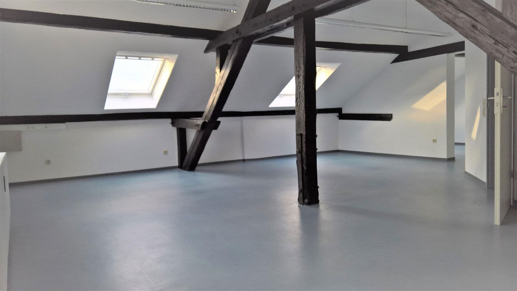 Pronájem kanceláře 76 m², Wendalinusstr. 2, Sankt Wendel, Země Sársko Pronájem kanceláře 76 m², Wendalinusstr. 2, Sankt Wendel, Země Sársko