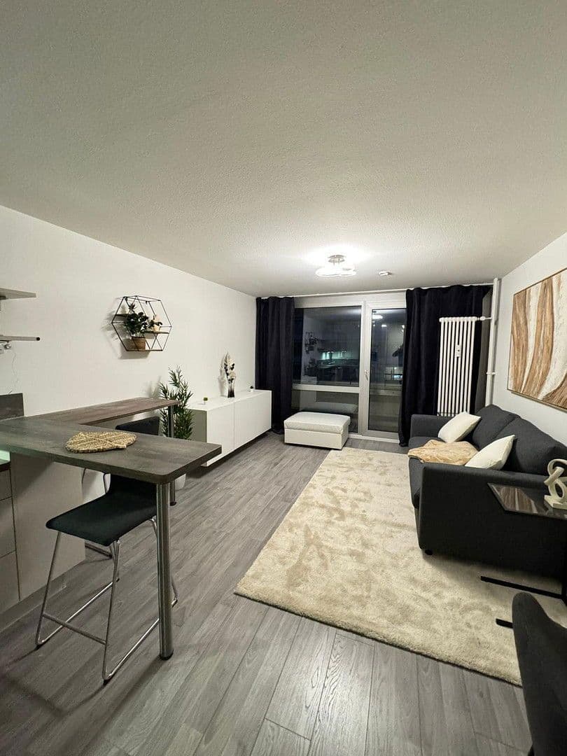 Pronájem bytu 1+1 29 m², Berg-am-Laim-Str. 95, München, Bavorsko Pronájem bytu 1+1 29 m², Berg-am-Laim-Str. 95, München, Bavorsko