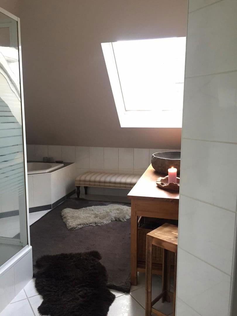 Pronájem bytu 2+1 92 m², Köln, Severní Porýní-Vestfálsko Pronájem bytu 2+1 92 m², Köln, Severní Porýní-Vestfálsko