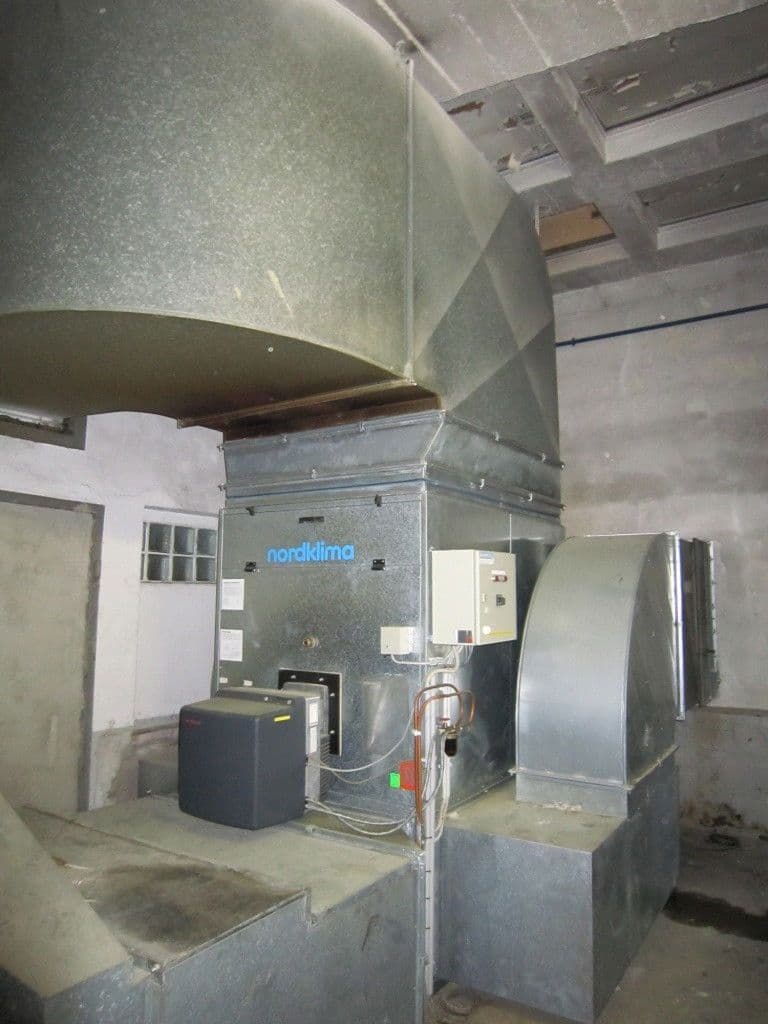 Pronájem nebytového prostoru 2.200 m², Hermeskeil, Porýní-Falc Pronájem nebytového prostoru 2.200 m², Hermeskeil, Porýní-Falc