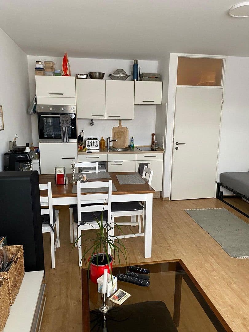 Pronájem bytu 1+1 32 m², Augsburg, Bavorsko Pronájem bytu 1+1 32 m², Augsburg, Bavorsko