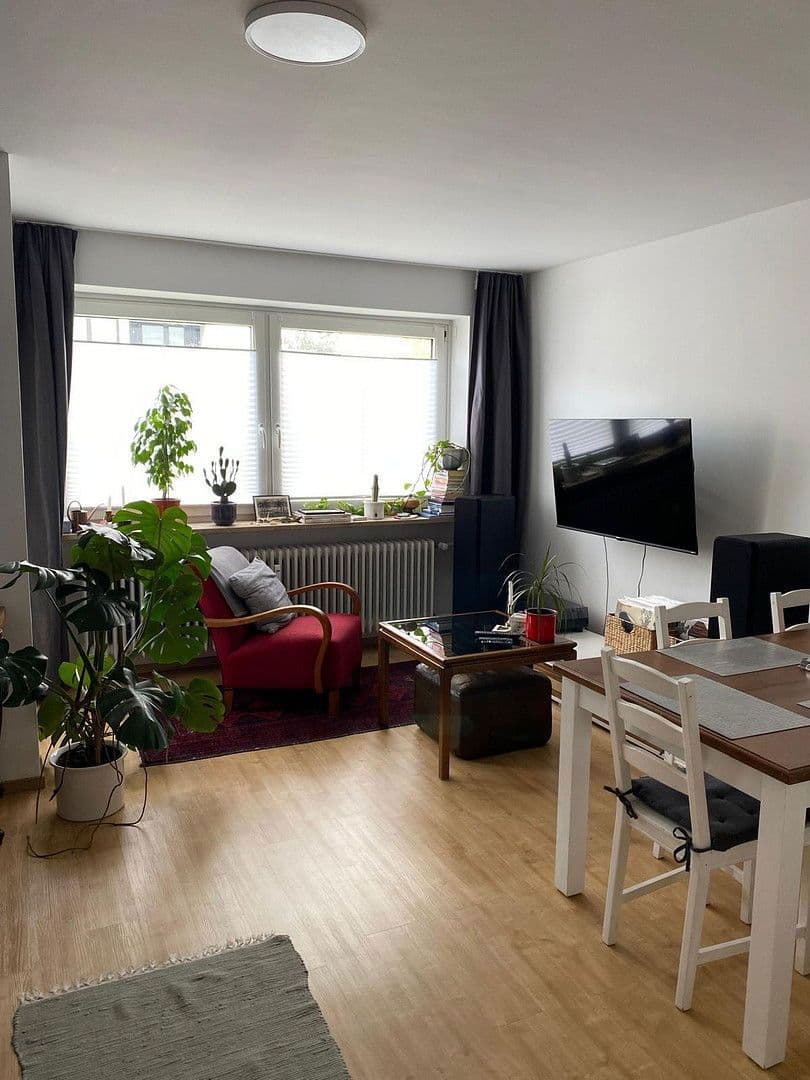 Pronájem bytu 1+1 32 m², Augsburg, Bavorsko Pronájem bytu 1+1 32 m², Augsburg, Bavorsko