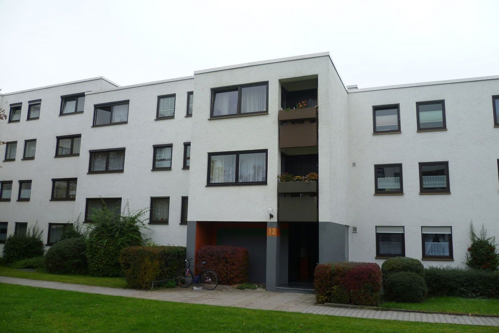 Pronájem bytu 1+1 32 m², Augsburg, Bavorsko Pronájem bytu 1+1 32 m², Augsburg, Bavorsko