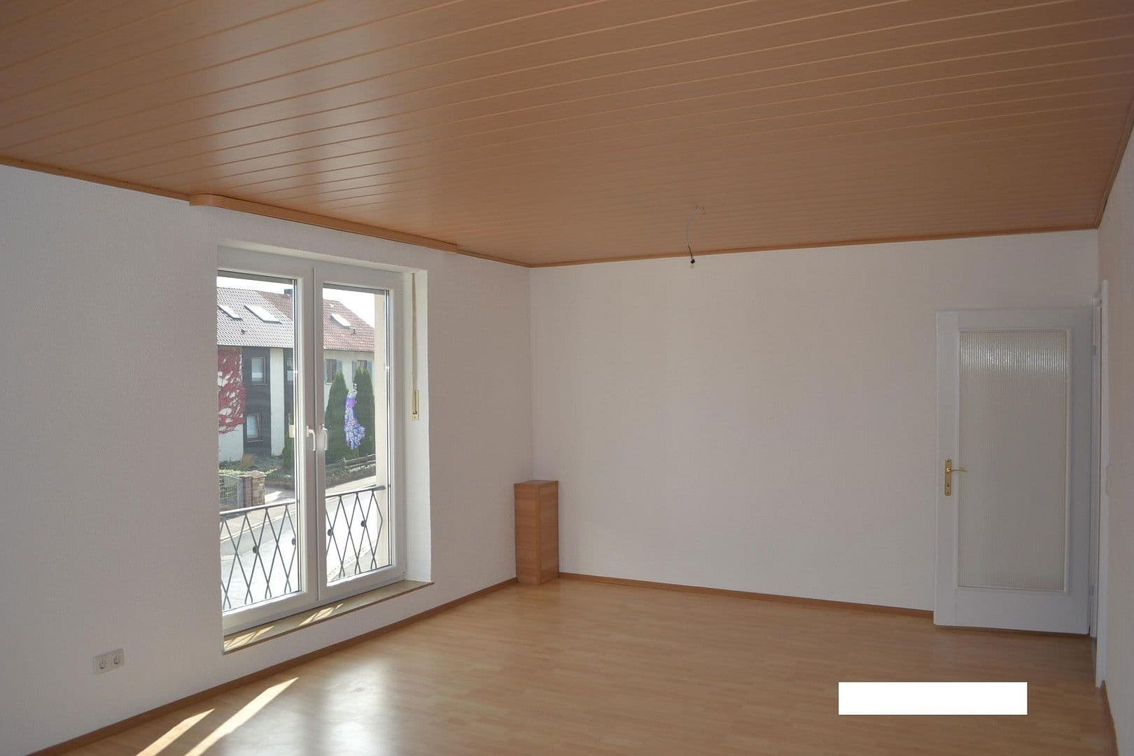 Pronájem bytu 5+1 136 m², Uhlandstraße 8, Sulzbach-Rosenberg, Bavorsko Pronájem bytu 5+1 136 m², Uhlandstraße 8, Sulzbach-Rosenberg, Bavorsko