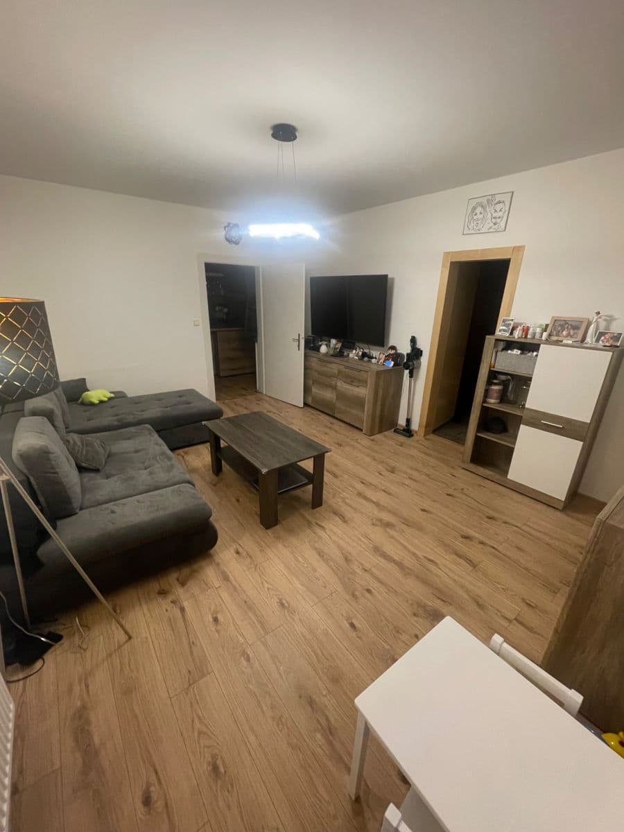 Prodej bytu 3+1 96 m², Poschoďová, Vyšší Brod, Jihočeský kraj Prodej bytu 3+1 96 m², Poschoďová, Vyšší Brod, Jihočeský kraj