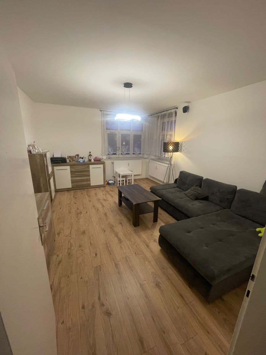 Prodej bytu 3+1 96 m², Poschoďová, Vyšší Brod, Jihočeský kraj Prodej bytu 3+1 96 m², Poschoďová, Vyšší Brod, Jihočeský kraj