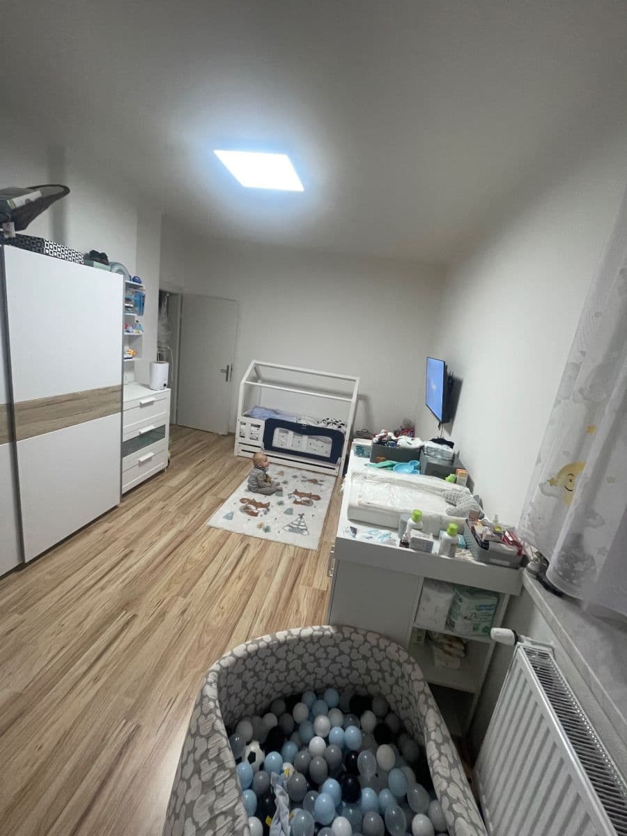 Prodej bytu 3+1 96 m², Poschoďová, Vyšší Brod, Jihočeský kraj Prodej bytu 3+1 96 m², Poschoďová, Vyšší Brod, Jihočeský kraj