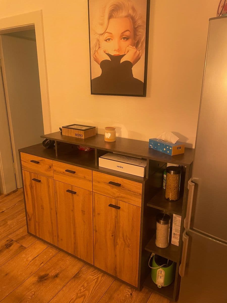 Prodej bytu 3+1 96 m², Poschoďová, Vyšší Brod, Jihočeský kraj Prodej bytu 3+1 96 m², Poschoďová, Vyšší Brod, Jihočeský kraj