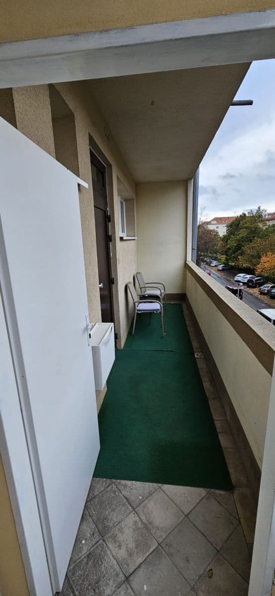 Pronájem bytu 2+kk 45 m², Humpolecká, Praha, Praha Pronájem bytu 2+kk 45 m², Humpolecká, Praha, Praha