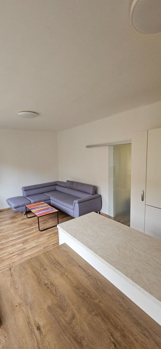 Pronájem bytu 2+kk 45 m², Humpolecká, Praha, Praha Pronájem bytu 2+kk 45 m², Humpolecká, Praha, Praha