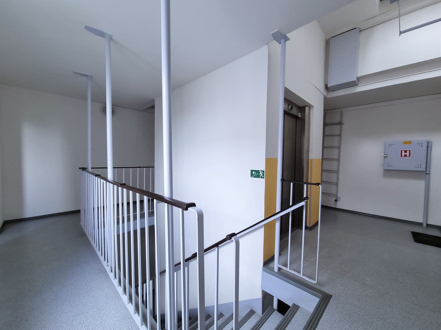 Pronájem bytu 3+1 77 m², Jánského, Praha, Praha Pronájem bytu 3+1 77 m², Jánského, Praha, Praha