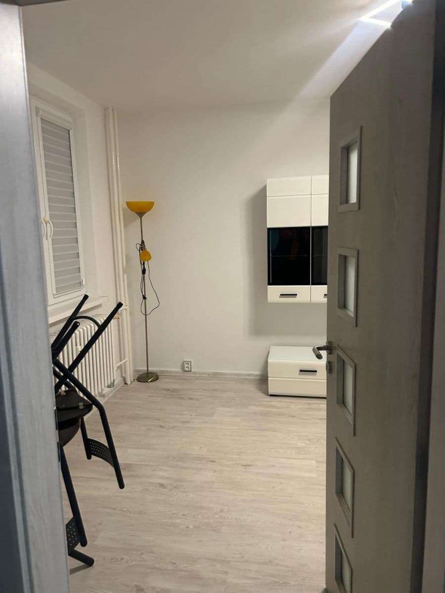 Pronájem bytu 2+1 65 m², V křovinách, Olomouc, Olomoucký kraj Pronájem bytu 2+1 65 m², V křovinách, Olomouc, Olomoucký kraj