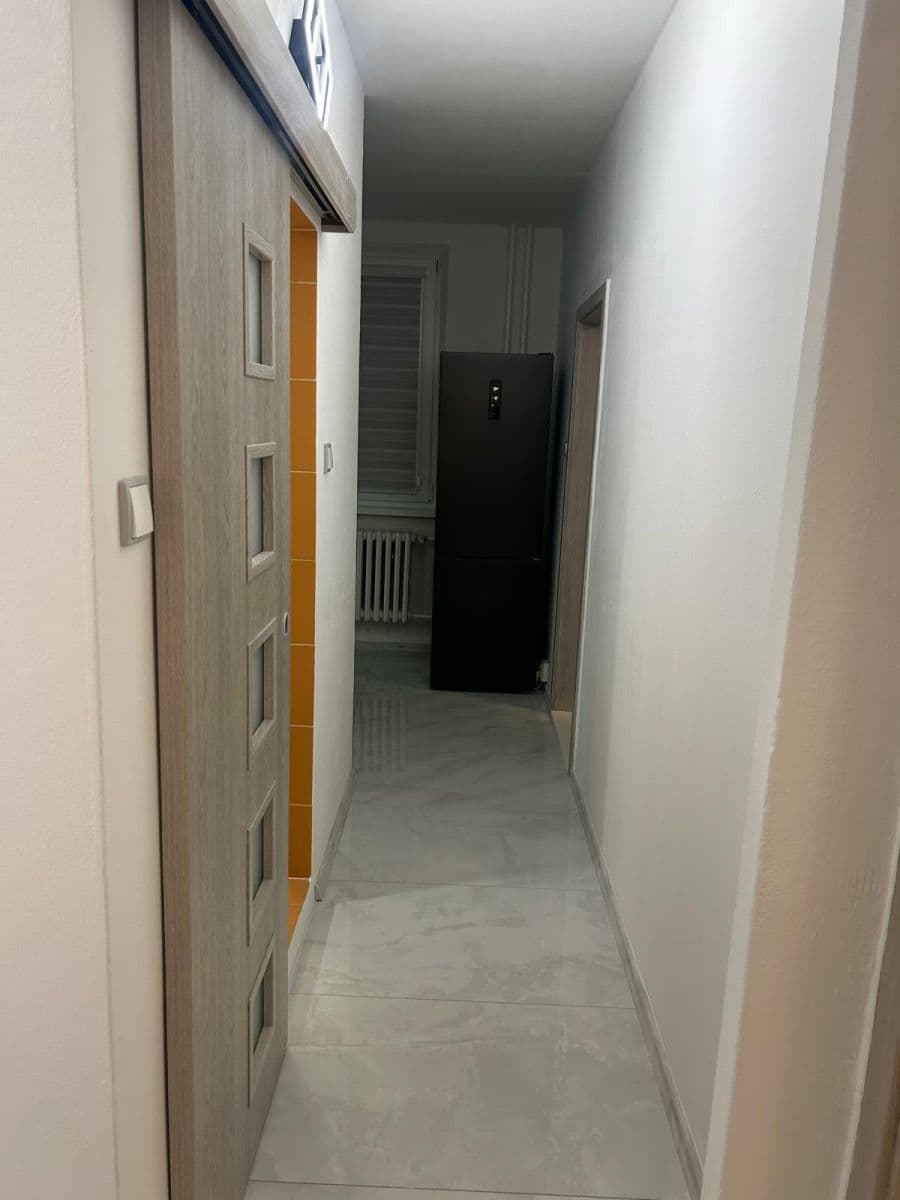 Pronájem bytu 2+1 65 m², V křovinách, Olomouc, Olomoucký kraj Pronájem bytu 2+1 65 m², V křovinách, Olomouc, Olomoucký kraj