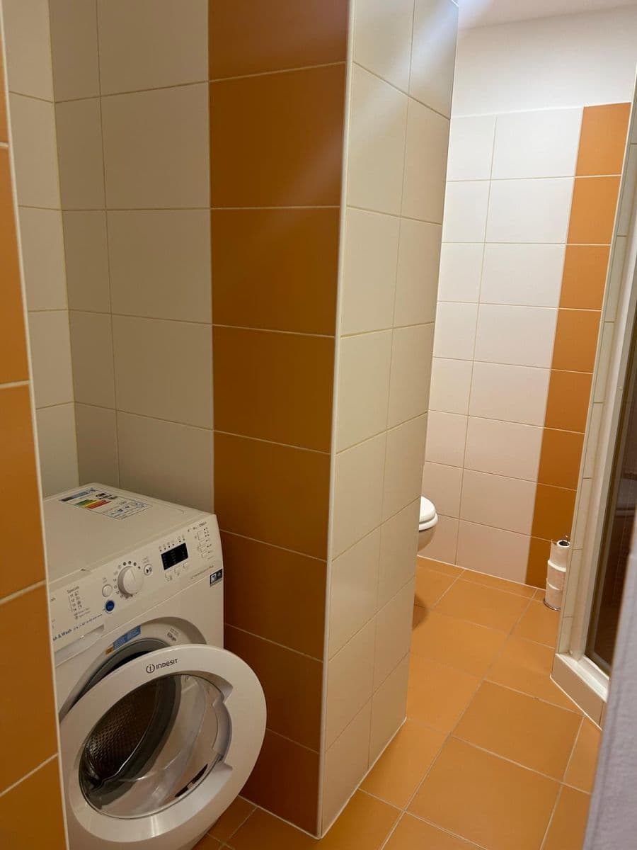 Pronájem bytu 2+1 65 m², V křovinách, Olomouc, Olomoucký kraj Pronájem bytu 2+1 65 m², V křovinách, Olomouc, Olomoucký kraj