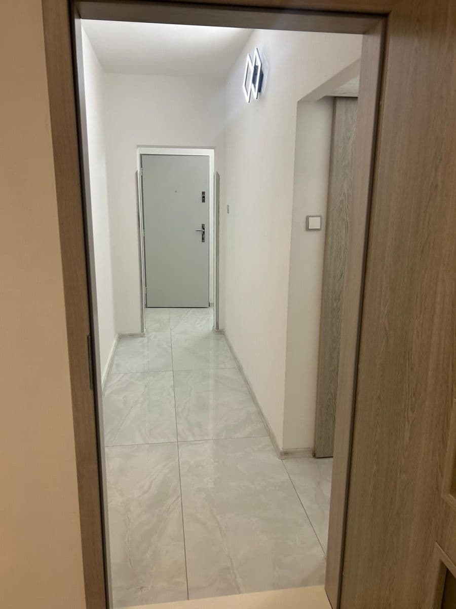 Pronájem bytu 2+1 65 m², V křovinách, Olomouc, Olomoucký kraj Pronájem bytu 2+1 65 m², V křovinách, Olomouc, Olomoucký kraj