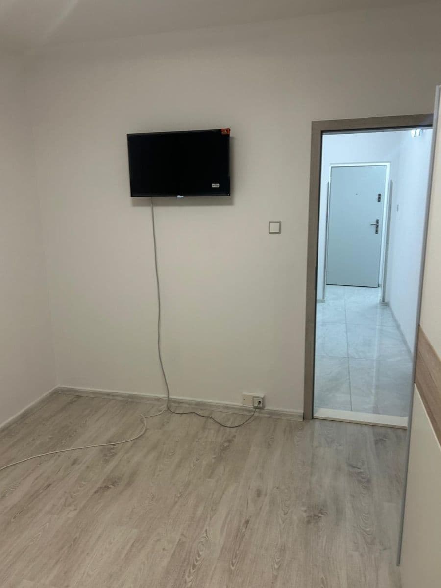 Pronájem bytu 2+1 65 m², V křovinách, Olomouc, Olomoucký kraj Pronájem bytu 2+1 65 m², V křovinách, Olomouc, Olomoucký kraj