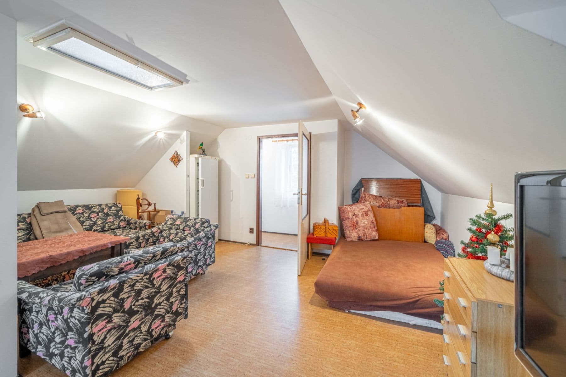 Prodej domu 110 m², pozemek 350 m², Petra Jilemnického, Čelákovice, Středočeský kraj Prodej domu 110 m², pozemek 350 m², Petra Jilemnického, Čelákovice, Středočeský kraj