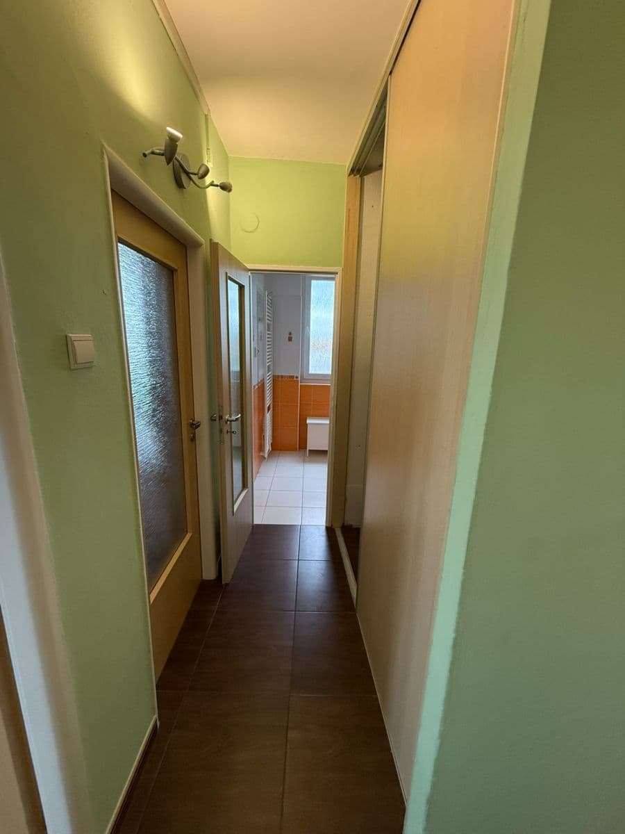 Pronájem bytu 3+1 78 m², Břežany II, Středočeský kraj Pronájem bytu 3+1 78 m², Břežany II, Středočeský kraj