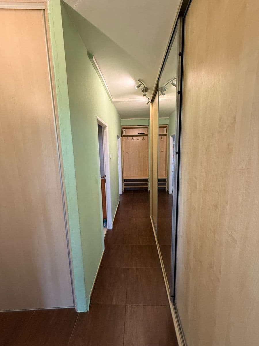 Pronájem bytu 3+1 78 m², Břežany II, Středočeský kraj Pronájem bytu 3+1 78 m², Břežany II, Středočeský kraj