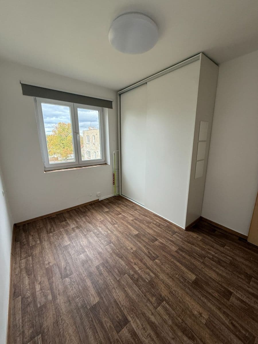 Pronájem bytu 3+1 78 m², Břežany II, Středočeský kraj Pronájem bytu 3+1 78 m², Břežany II, Středočeský kraj