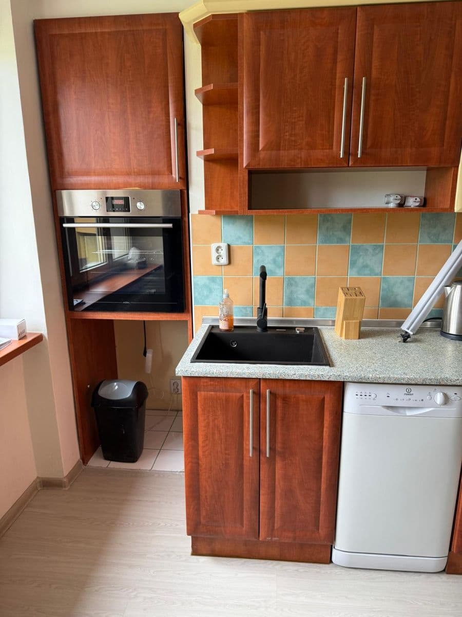 Pronájem bytu 2+1 61 m², Slezská, Sokolov, Karlovarský kraj Pronájem bytu 2+1 61 m², Slezská, Sokolov, Karlovarský kraj