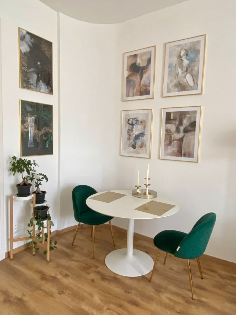 Pronájem bytu 2+1 80 m², Gorkého, Bratislava - mestská časť Staré Mesto, Bratislavský kraj Pronájem bytu 2+1 80 m², Gorkého, Bratislava - mestská časť Staré Mesto, Bratislavský kraj