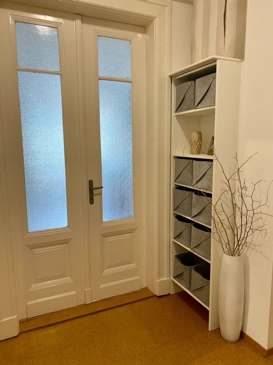 Pronájem bytu 2+1 80 m², Gorkého, Bratislava - mestská časť Staré Mesto, Bratislavský kraj Pronájem bytu 2+1 80 m², Gorkého, Bratislava - mestská časť Staré Mesto, Bratislavský kraj