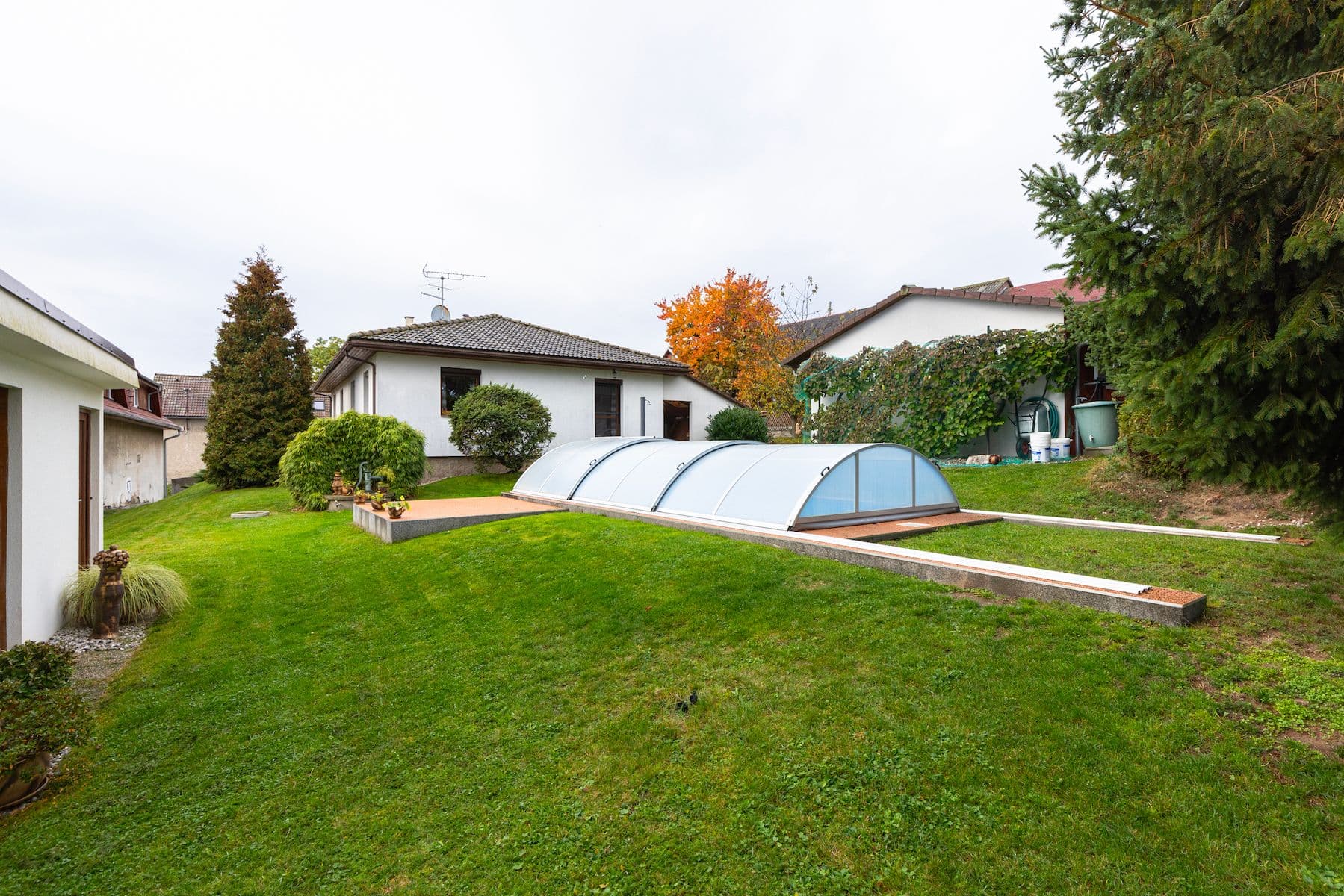 Prodej domu 92 m², pozemek 1.453 m², Benešov, Středočeský kraj Prodej domu 92 m², pozemek 1.453 m², Benešov, Středočeský kraj