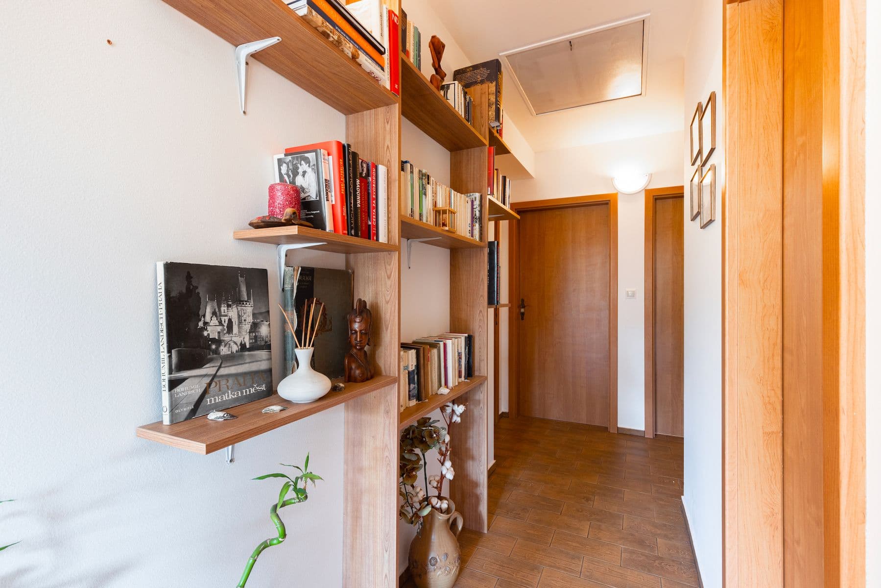 Prodej domu 92 m², pozemek 1.453 m², Benešov, Středočeský kraj Prodej domu 92 m², pozemek 1.453 m², Benešov, Středočeský kraj