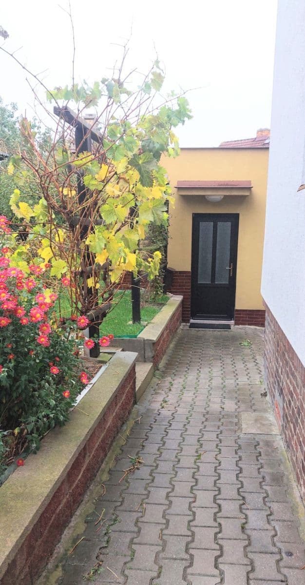 Pronájem bytu 2+kk 45 m², Pod Starou školou, Praha, Praha Pronájem bytu 2+kk 45 m², Pod Starou školou, Praha, Praha