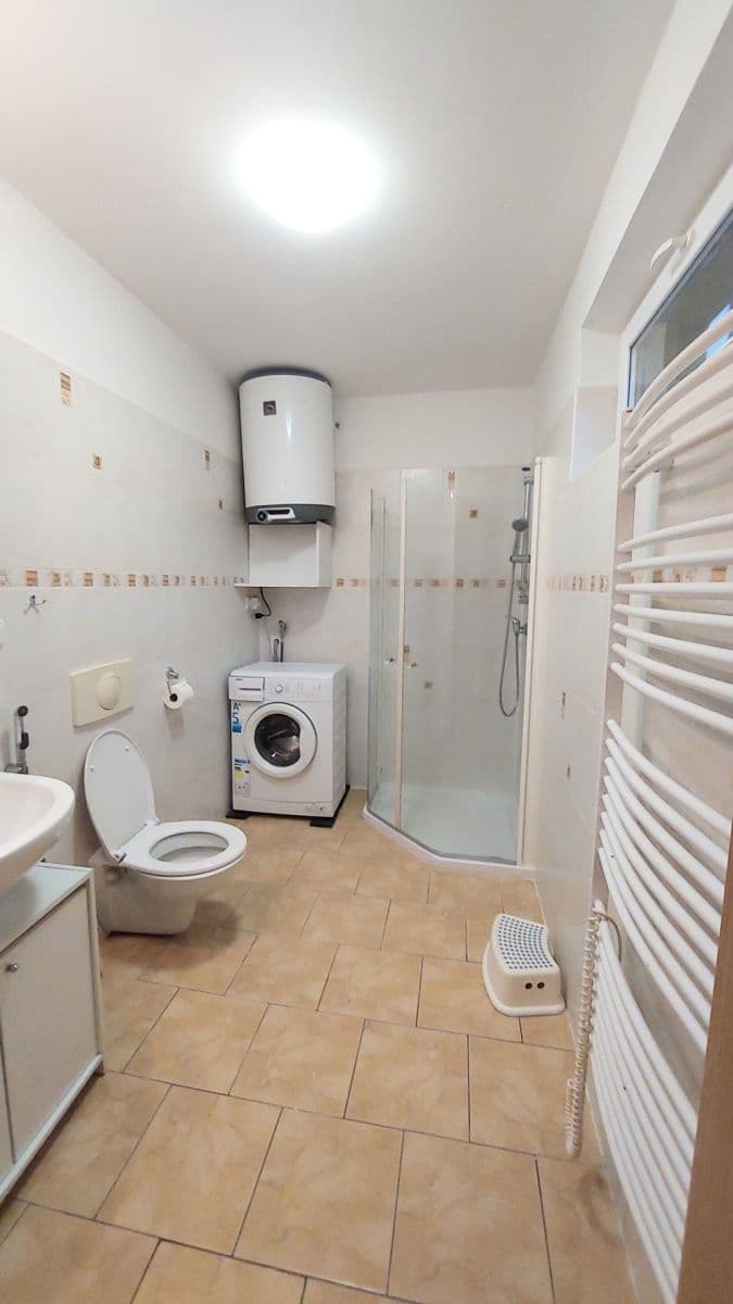 Pronájem bytu 2+kk 45 m², Pod Starou školou, Praha, Praha Pronájem bytu 2+kk 45 m², Pod Starou školou, Praha, Praha