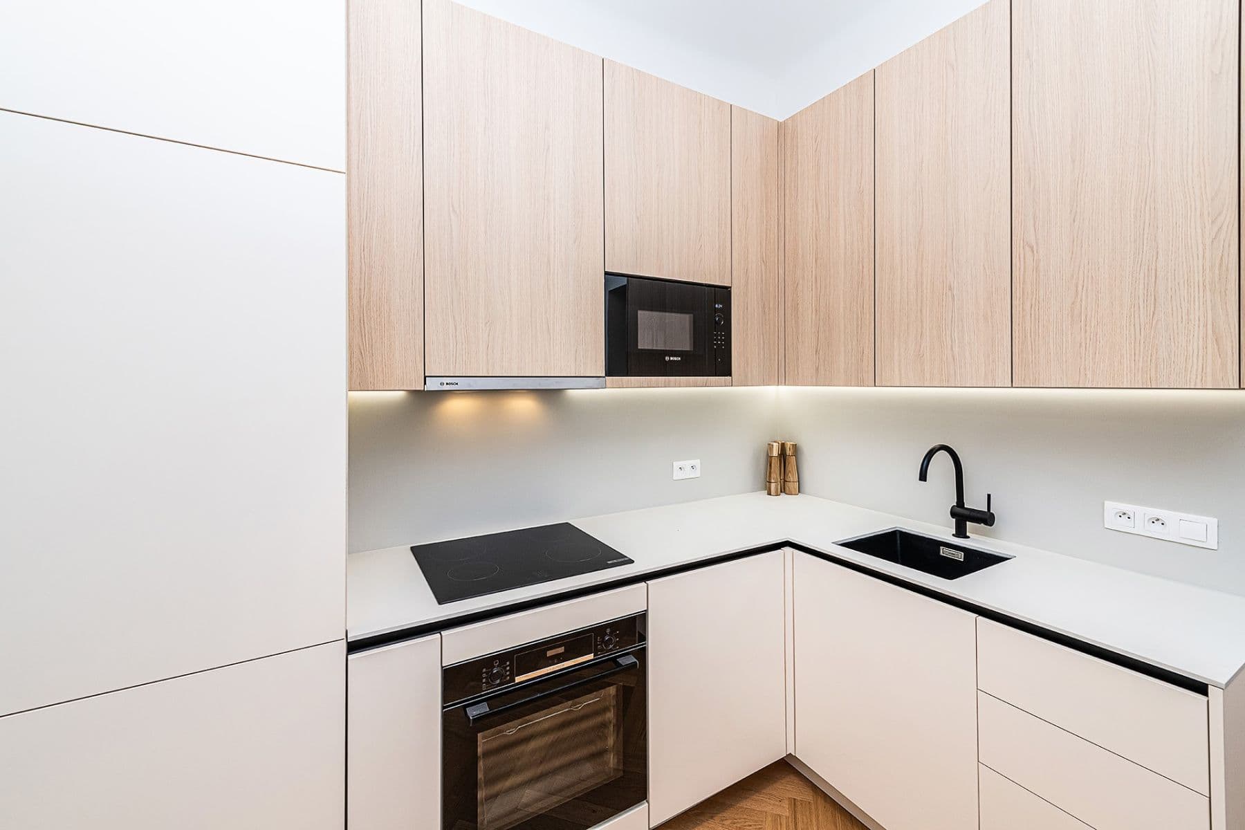 Prodej bytu 2+kk 49 m², Víta Nejedlého, Praha, Praha Prodej bytu 2+kk 49 m², Víta Nejedlého, Praha, Praha