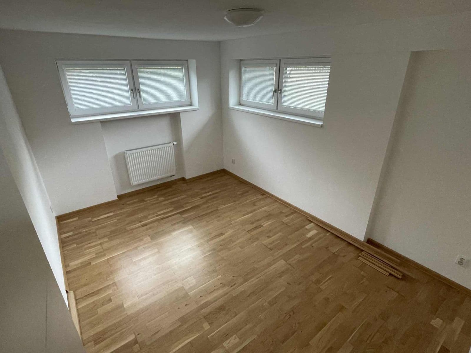 Pronájem bytu 4+kk 90 m², Nad Lesíkem, Praha, Praha Pronájem bytu 4+kk 90 m², Nad Lesíkem, Praha, Praha