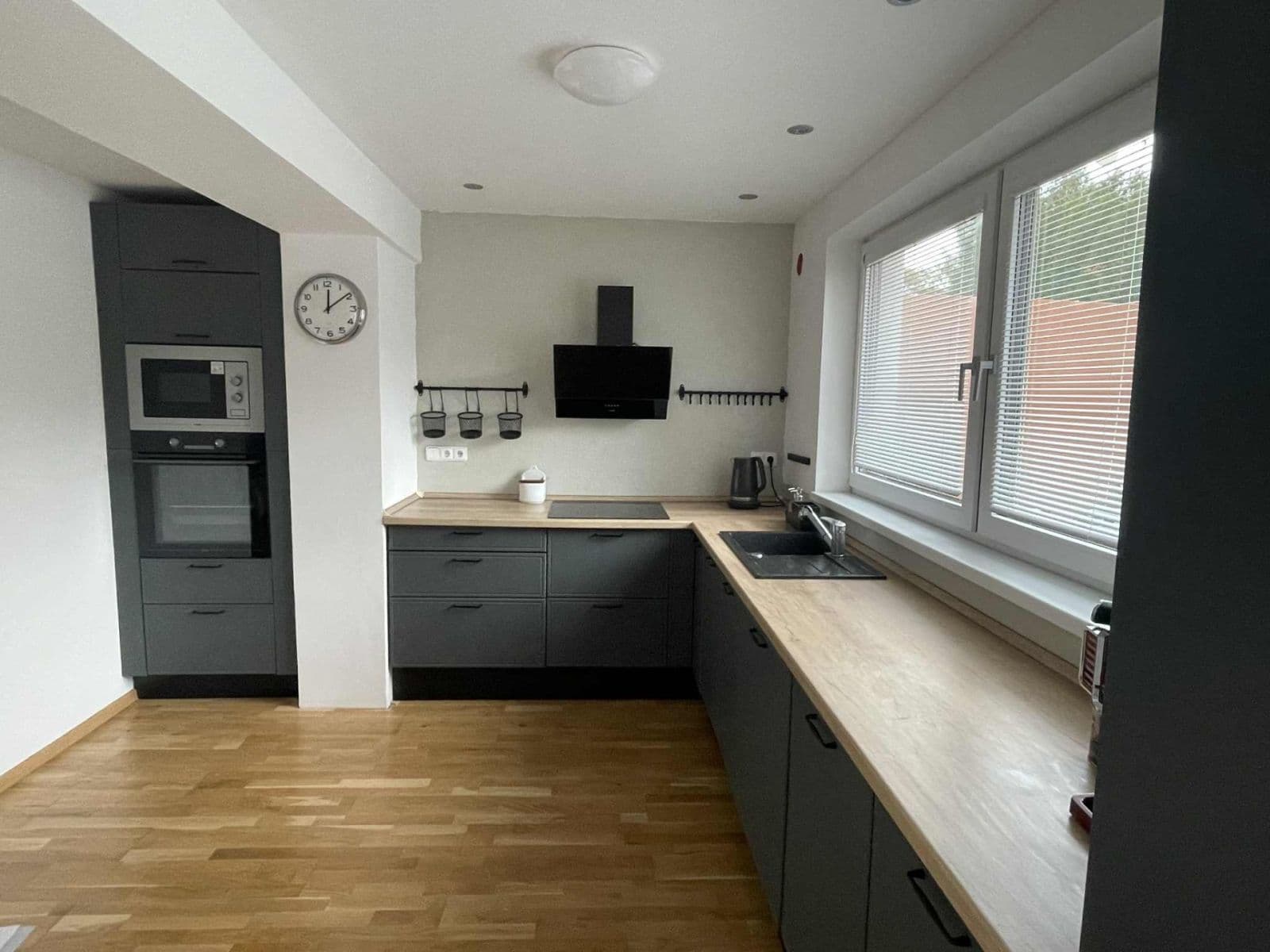 Pronájem bytu 4+kk 90 m², Nad Lesíkem, Praha, Praha Pronájem bytu 4+kk 90 m², Nad Lesíkem, Praha, Praha