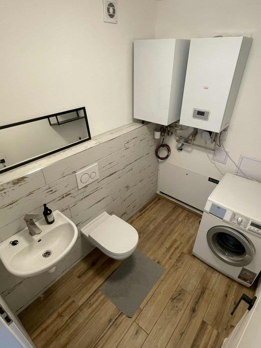 Pronájem bytu 4+kk 90 m², Nad Lesíkem, Praha, Praha Pronájem bytu 4+kk 90 m², Nad Lesíkem, Praha, Praha