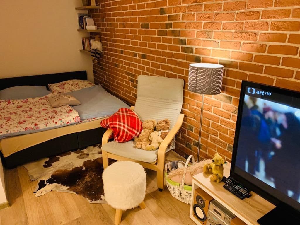 Pronájem bytu 1+kk 35 m², Uherova, Chýně, Středočeský kraj Pronájem bytu 1+kk 35 m², Uherova, Chýně, Středočeský kraj