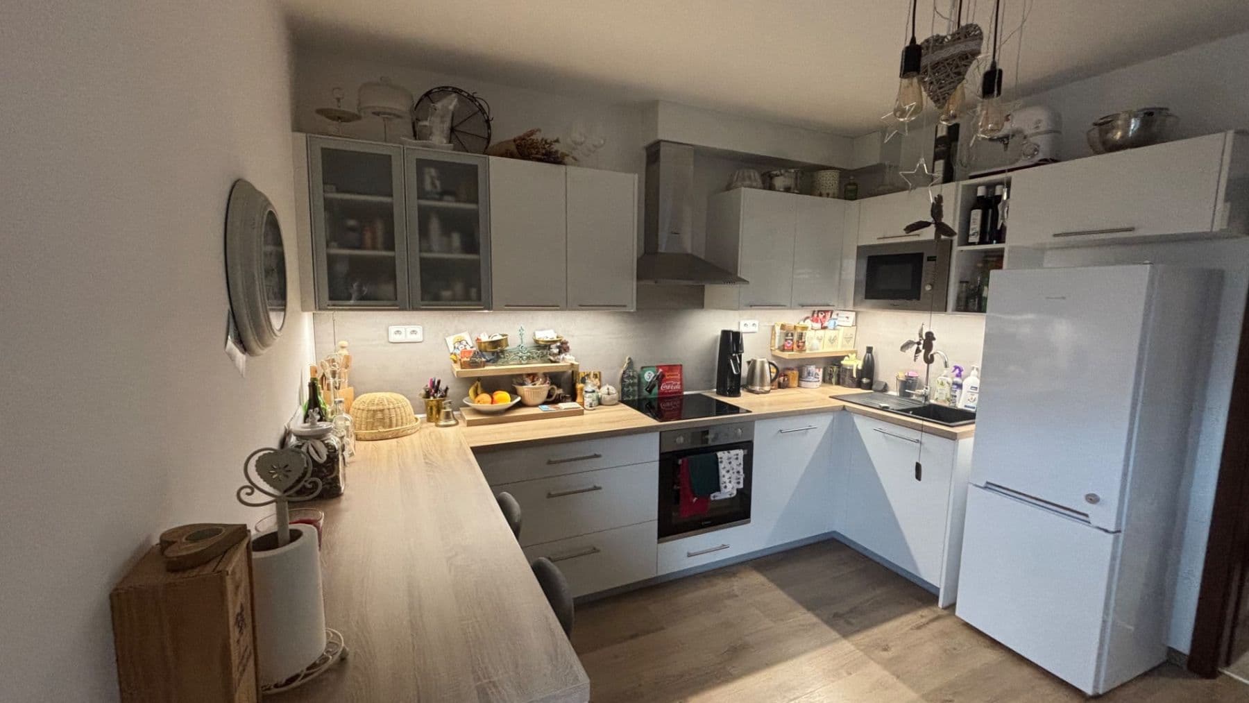 Pronájem bytu 1+kk 35 m², Uherova, Chýně, Středočeský kraj Pronájem bytu 1+kk 35 m², Uherova, Chýně, Středočeský kraj