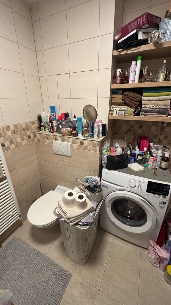 Pronájem bytu 1+kk 35 m², Uherova, Chýně, Středočeský kraj Pronájem bytu 1+kk 35 m², Uherova, Chýně, Středočeský kraj