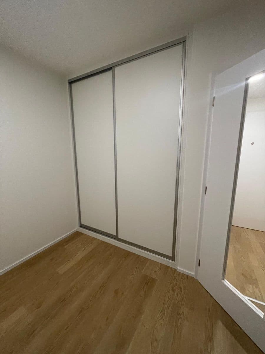 Pronájem bytu 1+kk 38 m², třída Generála Píky, Brno, Jihomoravský kraj Pronájem bytu 1+kk 38 m², třída Generála Píky, Brno, Jihomoravský kraj