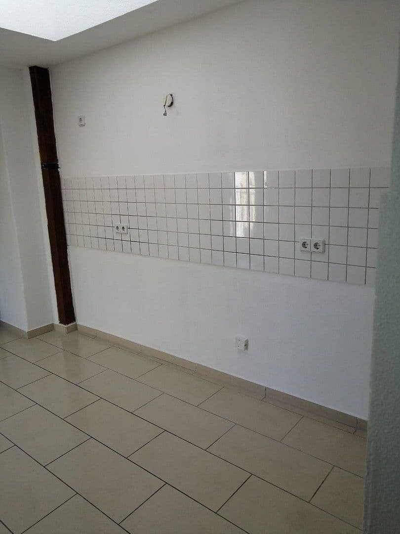 Pronájem bytu 5+1 118 m², Thomasiusstraße 7, Halle, Sasko-Anhaltsko Pronájem bytu 5+1 118 m², Thomasiusstraße 7, Halle, Sasko-Anhaltsko