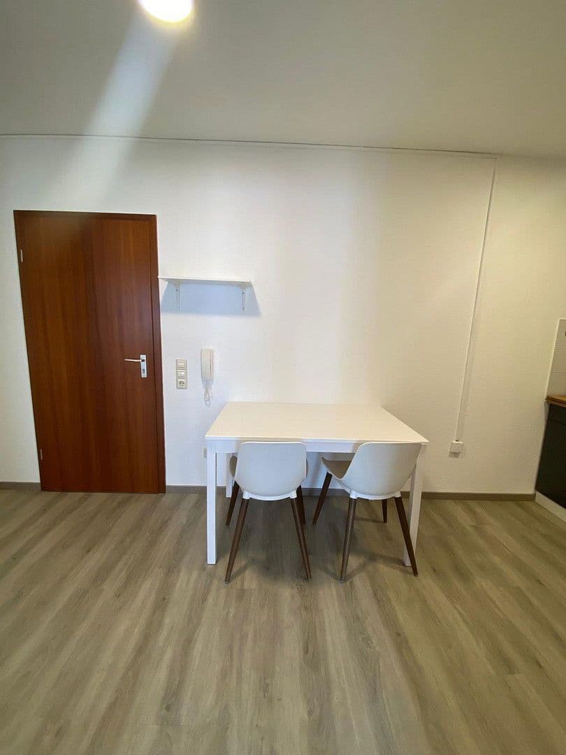 Prodej bytu 2+1 44 m², Gerhart-Hauptmann-Straße 16, Kaiserslautern, Porýní-Falc Prodej bytu 2+1 44 m², Gerhart-Hauptmann-Straße 16, Kaiserslautern, Porýní-Falc