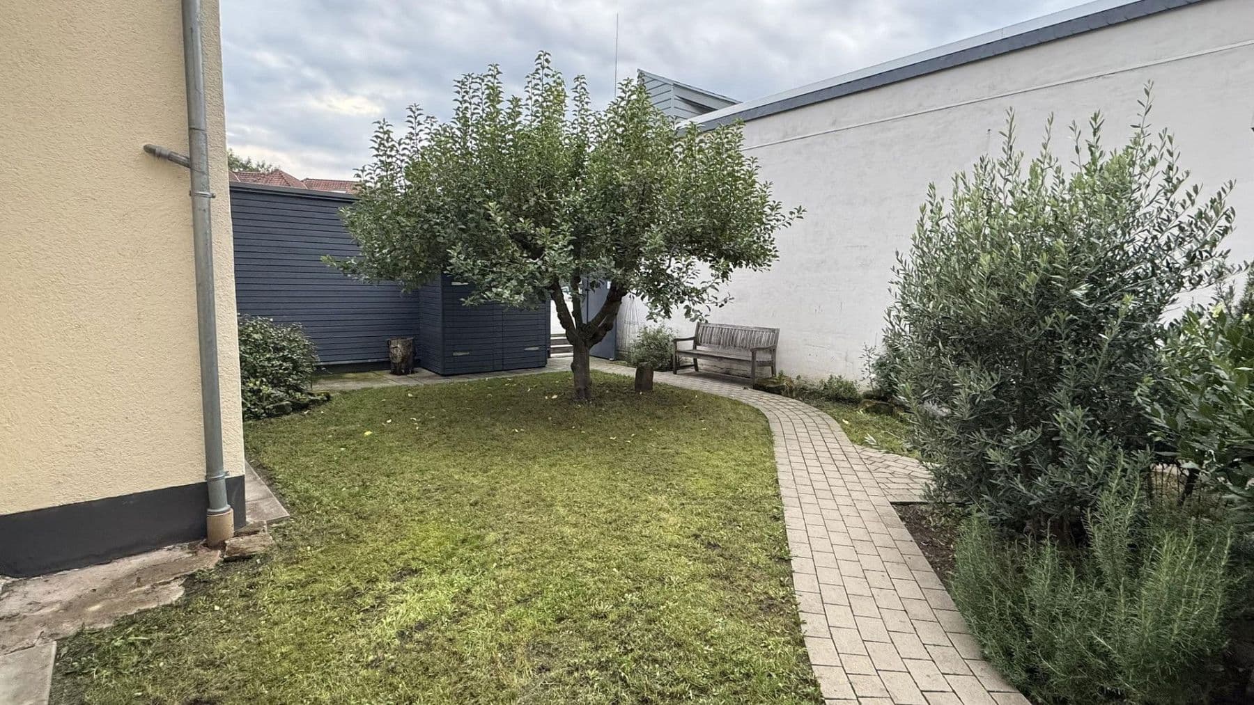 Prodej domu 463 m², pozemek 349 m², Seestraße 9, Gelnhausen, Hessen Prodej domu 463 m², pozemek 349 m², Seestraße 9, Gelnhausen, Hessen