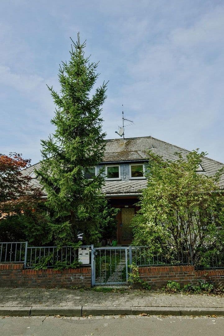 Prodej domu 330 m², pozemek 778 m², Bad Schwalbach, Hessen Prodej domu 330 m², pozemek 778 m², Bad Schwalbach, Hessen