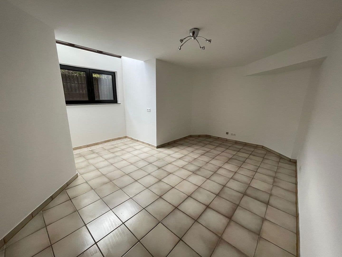 Pronájem domu 180 m², pozemek 250 m², Nachtigallenweg, Kamp-Lintfort, Severní Porýní-Vestfálsko Pronájem domu 180 m², pozemek 250 m², Nachtigallenweg, Kamp-Lintfort, Severní Porýní-Vestfálsko