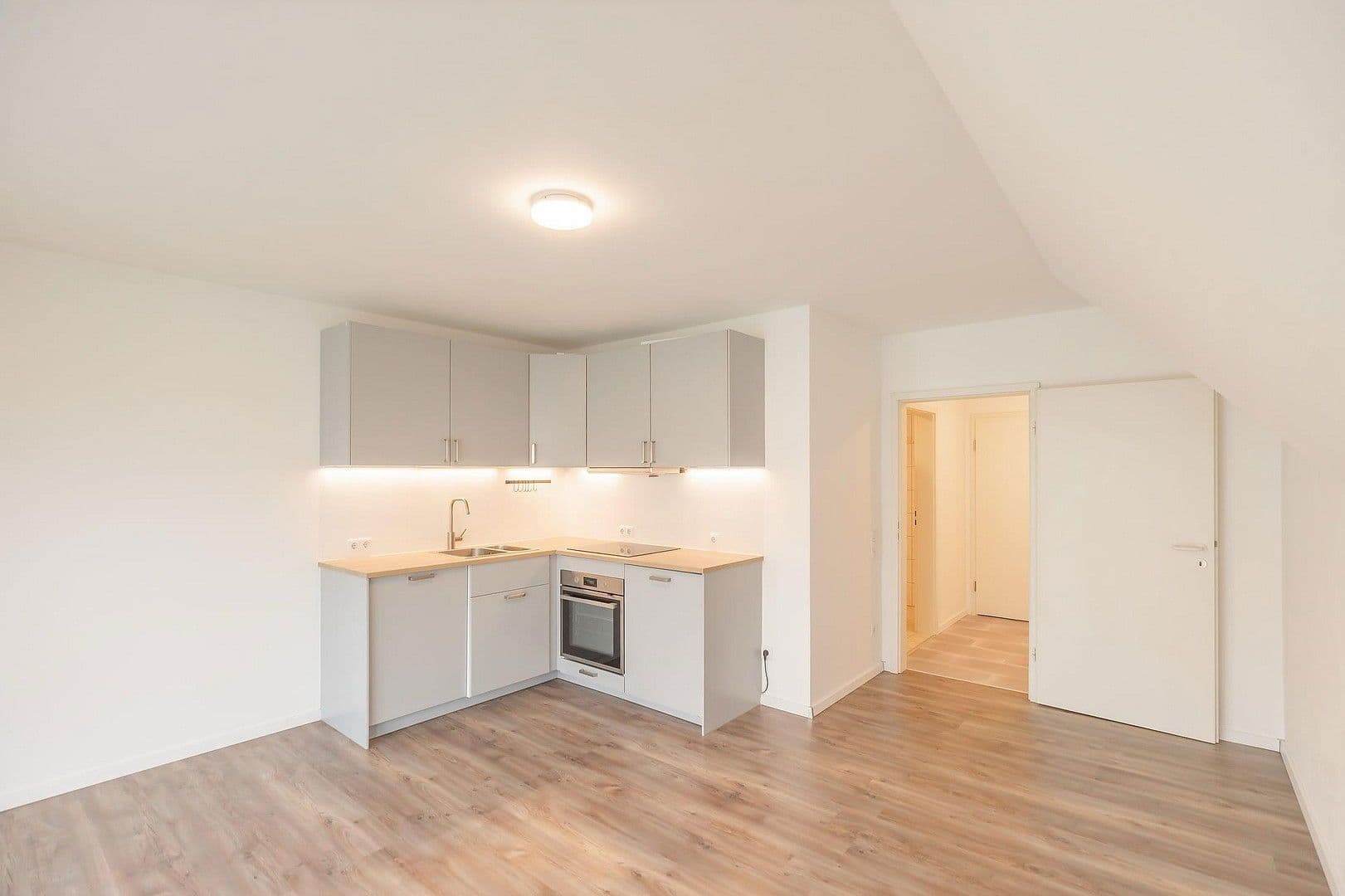 Prodej bytu 1+1 33 m², Von-Brentano-Straße 31b, Eckental, Bavorsko Prodej bytu 1+1 33 m², Von-Brentano-Straße 31b, Eckental, Bavorsko