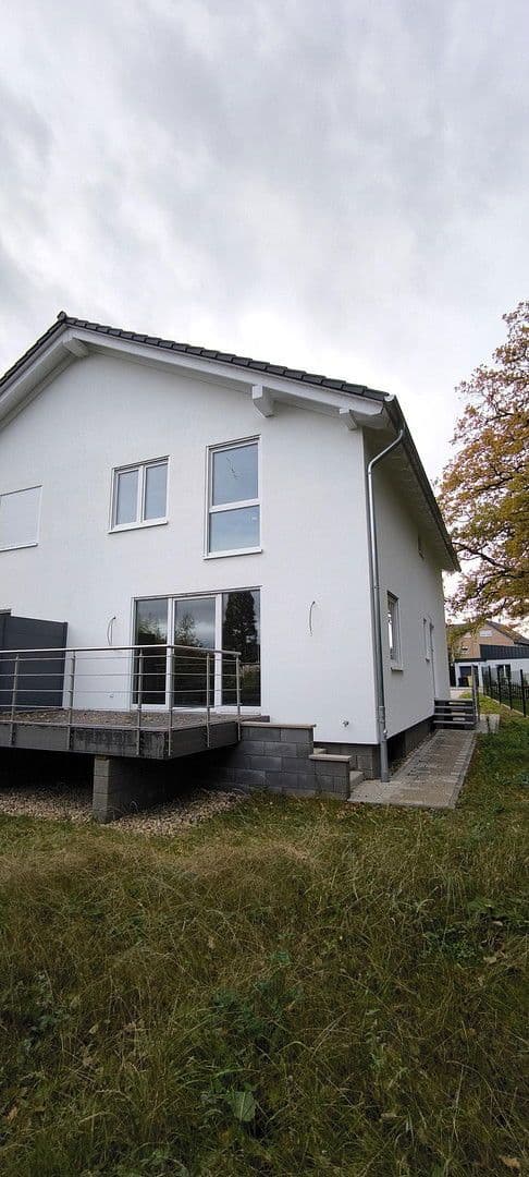 Prodej domu 150 m², pozemek 366 m², Zülpich, Severní Porýní-Vestfálsko Prodej domu 150 m², pozemek 366 m², Zülpich, Severní Porýní-Vestfálsko